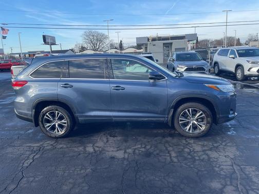 2017 Toyota Highlander LE Plus