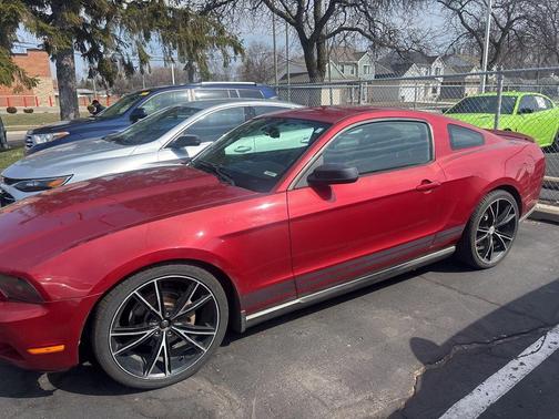 2010 Ford Mustang Base