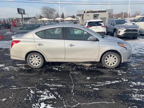 2016 Nissan Versa 1.6 SV