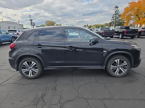 2023 Mitsubishi Outlander Sport 2.0 ES