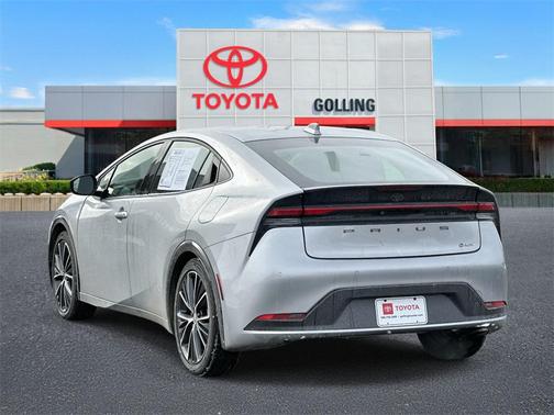2025 Toyota Prius XLE