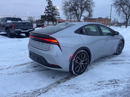 2025 Toyota Prius XLE