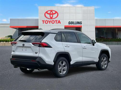 2025 Toyota RAV4 XLE