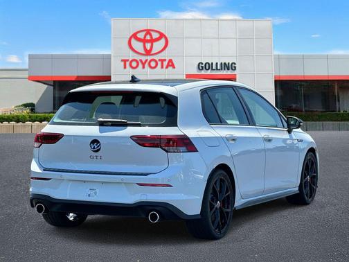 Opal White Pearl/Black Roof 2024 Volkswagen Golf GTI 1.4T TSI