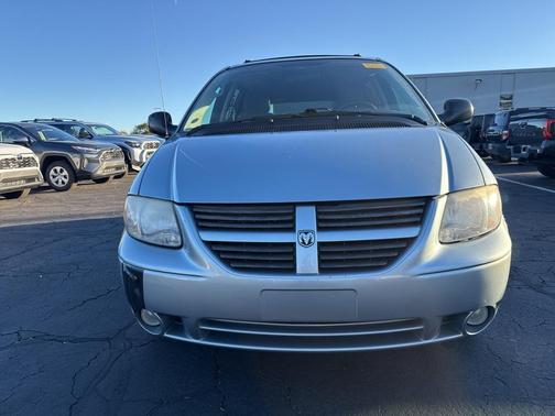 2005 Dodge Grand Caravan SXT