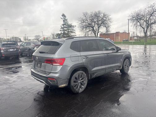 Platinum Gray Metallic 2023 Volkswagen Taos 1.5T S