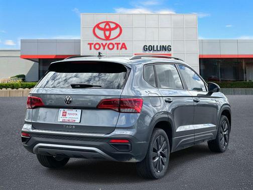 Platinum Gray Metallic 2023 Volkswagen Taos 1.5T S