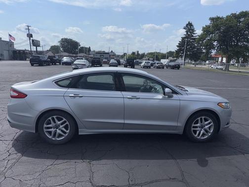 2014 Ford Fusion SE