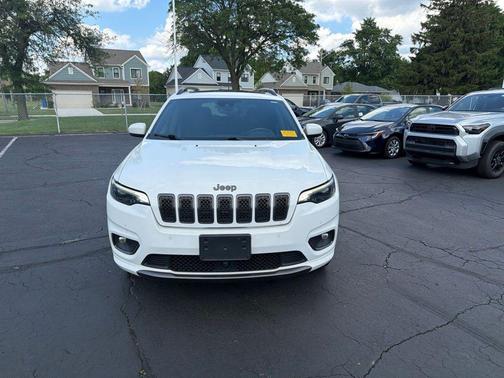 Bright White Clearcoat 2021 Jeep Cherokee Limited