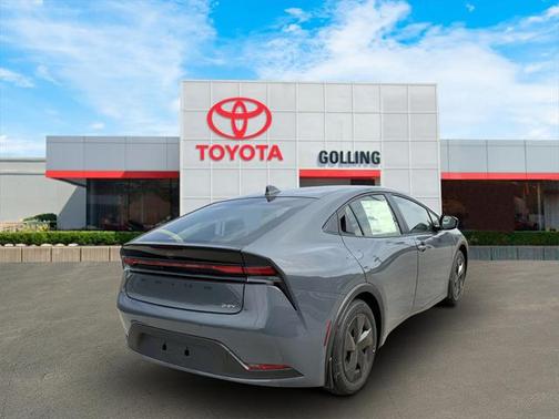 2025 Toyota Prius LE