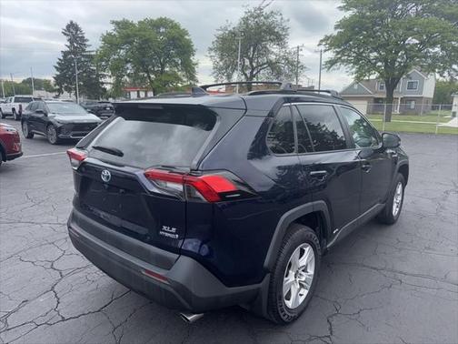 2021 Toyota RAV4 Hybrid XLE
