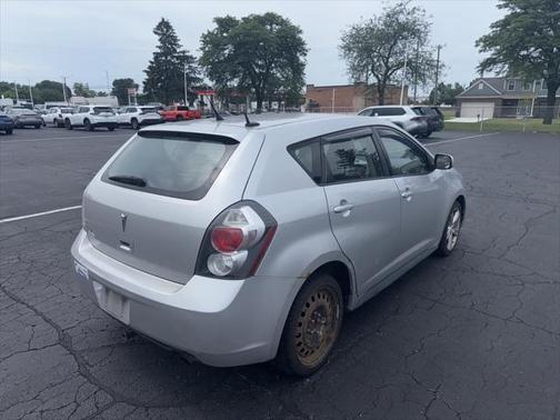 2009 Pontiac Vibe Base