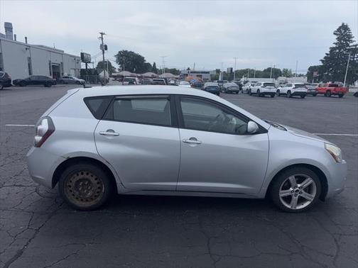 2009 Pontiac Vibe Base