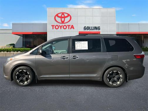 2016 Toyota Sienna XLE