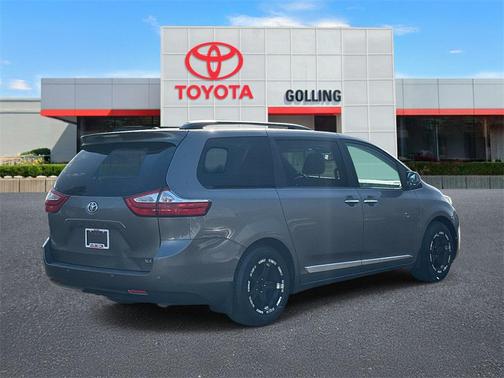 2016 Toyota Sienna XLE
