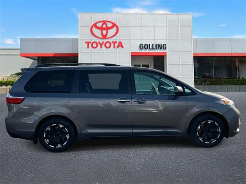 2016 Toyota Sienna XLE