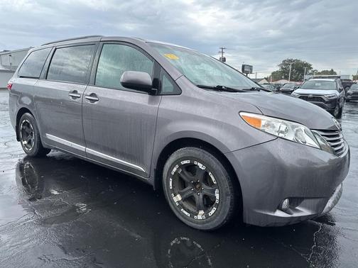 2016 Toyota Sienna XLE