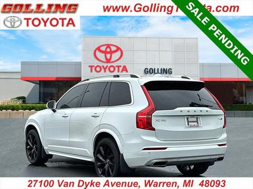 2018 Volvo XC90 T6 Momentum