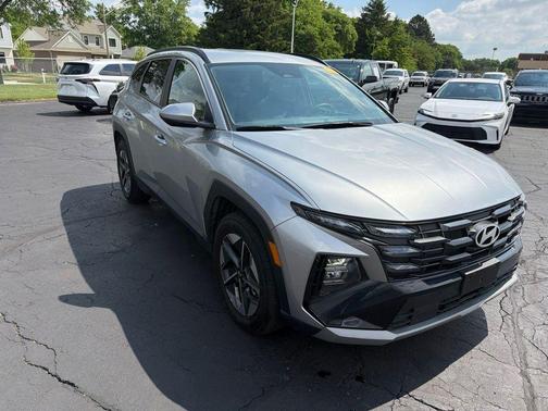 Shimmering Silver 2025 Hyundai TUCSON SEL