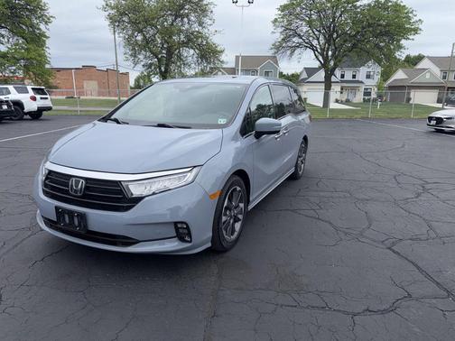 Gray 2023 Honda Odyssey Elite