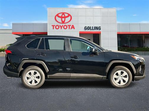 2025 Toyota RAV4 LE