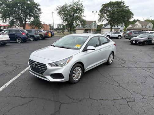 Olympus Silver 2018 Hyundai Accent SE