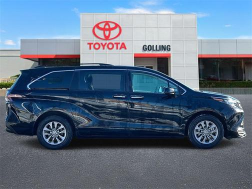 2024 Toyota Sienna XLE