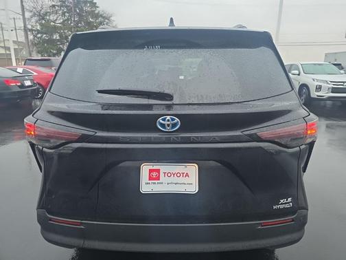 2024 Toyota Sienna XLE