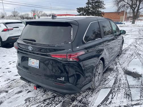 2021 Toyota Sienna LE