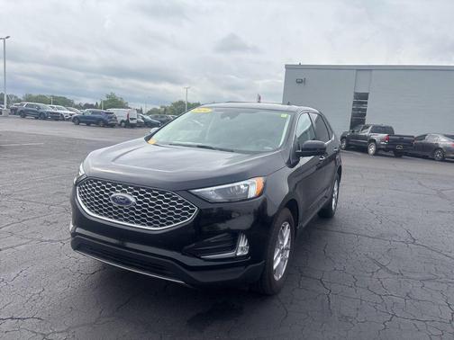 Agate Black Metallic 2024 Ford Edge SEL