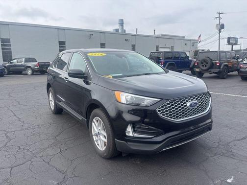 Agate Black Metallic 2024 Ford Edge SEL