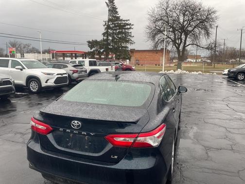 2020 Toyota Camry LE