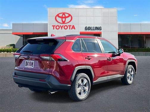 2025 Toyota RAV4 XLE