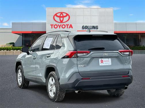 2020 Toyota RAV4 XLE