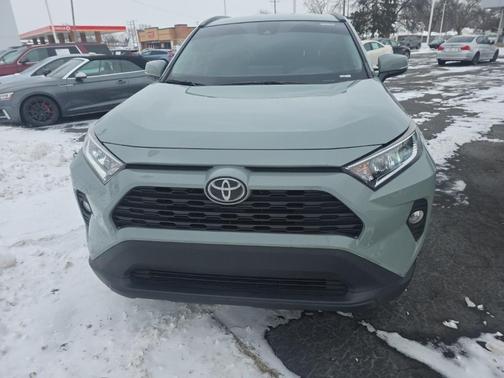 2020 Toyota RAV4 XLE