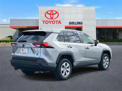 2022 Toyota RAV4 LE