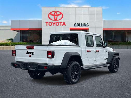 2023 Jeep Gladiator Sport