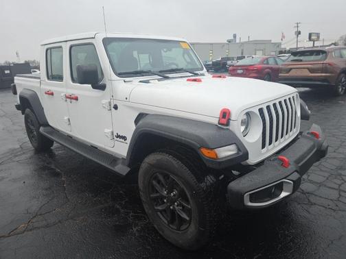 2023 Jeep Gladiator Sport