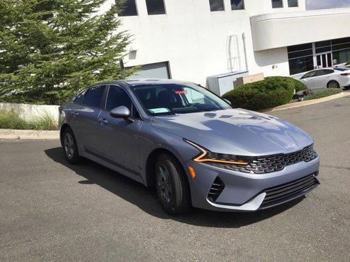 2022 Kia K5 LXS