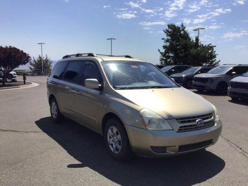 2008 Kia Sedona LX