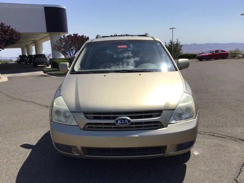 2008 Kia Sedona LX
