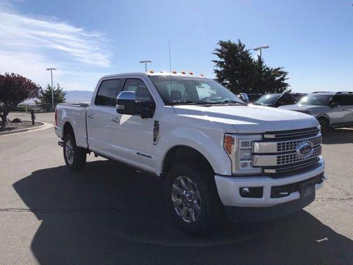 White Platinum 2017 Ford F-350 Platinum