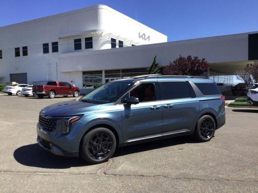 2025 Kia Carnival SX