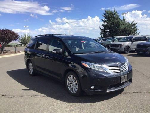 2017 Toyota Sienna Limited Premium