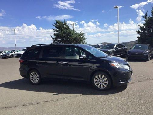 2017 Toyota Sienna Limited Premium
