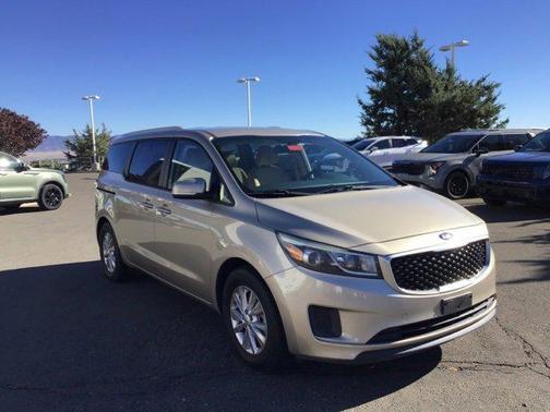 2015 Kia Sedona LX