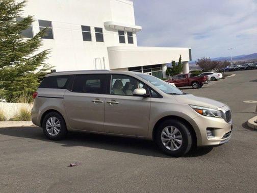 2015 Kia Sedona LX