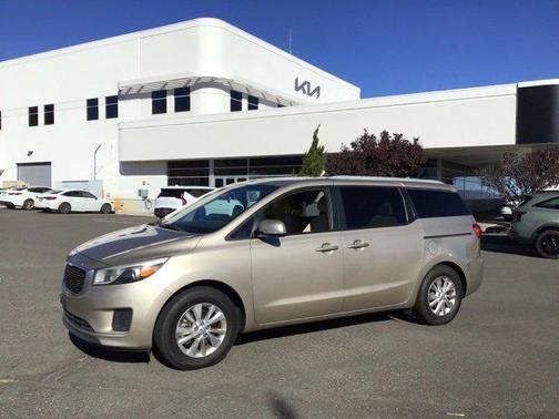2015 Kia Sedona LX