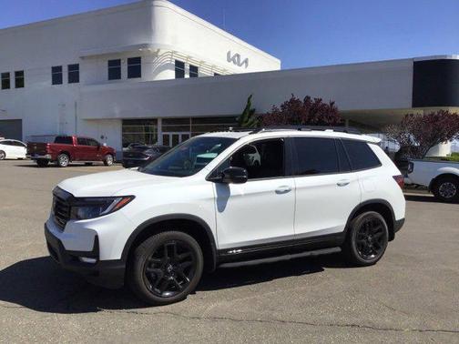 2025 Honda Passport AWD Black