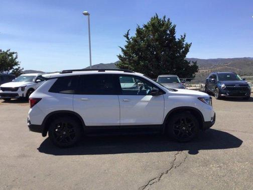 2025 Honda Passport AWD Black